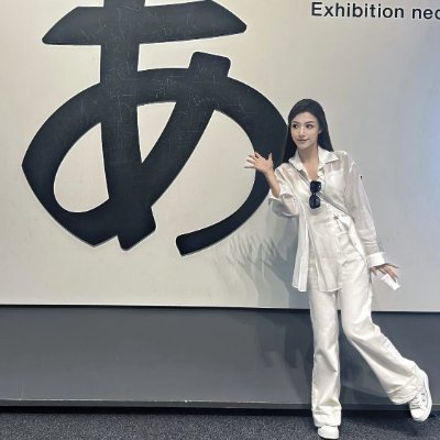 Linda03868's profile picture. 🌏 Explorer of cultures | Coffee & hiking addict | Sharing thoughts, good vibes & a little chaos ✨