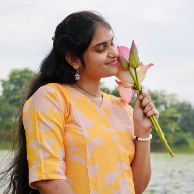 Sreenidhi_R009's profile picture. Butterfly without wings 🎶.                                                      
Unique personality 🪷
Attitude is my weapon🌻