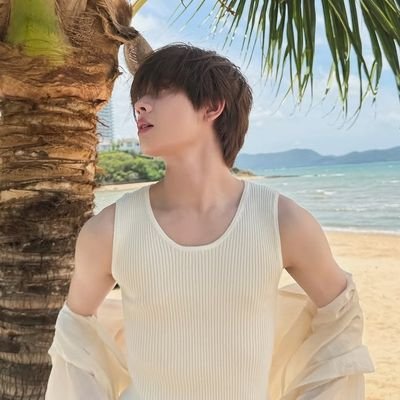 iThessyy's profile picture. 