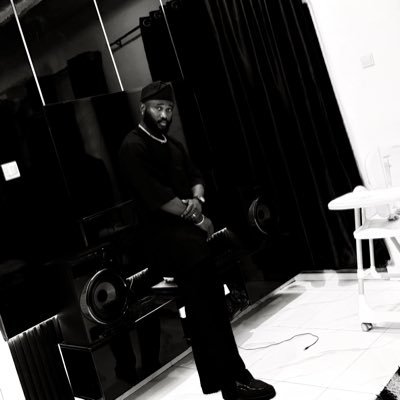 MannieYo's profile picture. I WRITE MY THOUGHTS... RESPECT IT!!!