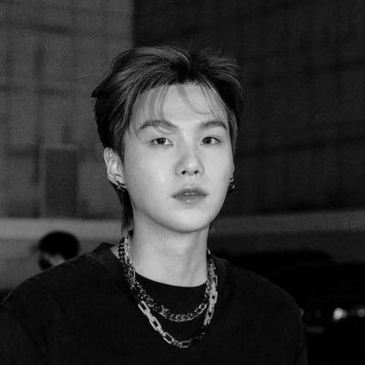 9HAIYANG's profile picture. ชื่อเราอ่านว่า “ไห่หยาง”  ชอบให้ท้องฟ้าเยียวยาใจ