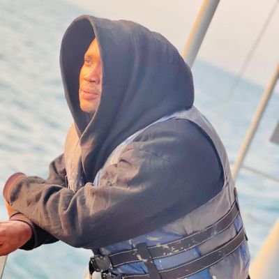 whales79521280's profile picture. 🐋 Meet Whales, the Next King! 🎓 Certified in electronic charts & firefighting, life support pro, and ready to dive into media • Fola☺✨ • #Barcelona #NavyLife