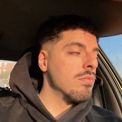 izhcfk's profile picture. 