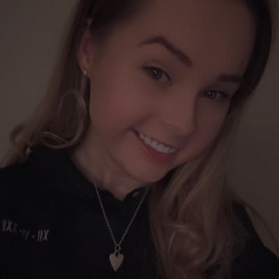 jen4ward103's profile picture. -Sometimes in a truck- 🚒