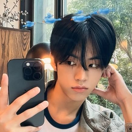 karestjah's profile picture. ✮⋆˙₊𝚝𝚑𝚒𝚜 𝚞𝚜𝚎𝚛 𝚒𝚜 𝚊 𝚖𝚞𝚕𝚝𝚒𝚏𝚊𝚗𝚍𝚘𝚖 𝚐𝚒𝚛𝚕𝚒𝚎 💌
⤹
 hybe stand & JYP 5gens bg stand &
🐺🏎1⃣
𓂃
#𝙳𝚘𝚑𝚘𝚘𝚗𝚕𝚘𝚟𝚎𝚝𝚊𝚕𝚔𝚎𝚛  ‧₊˚🖇️✩