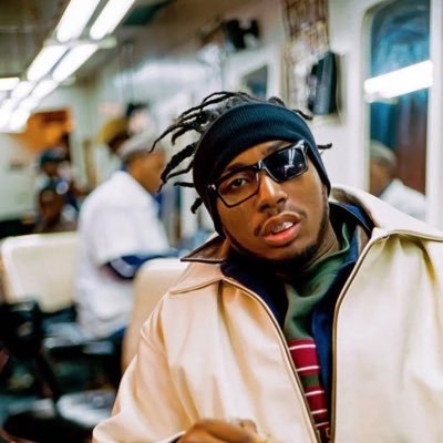 kinnie_the_bish's profile picture. 🌈 very gay.