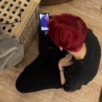 darlinggod_cg's profile picture. #booktwt | 3/50 | cr: the dragon republic // a touch of darkness 🕷️ 𐬿𐮙𐬻𐮜𐮙 //