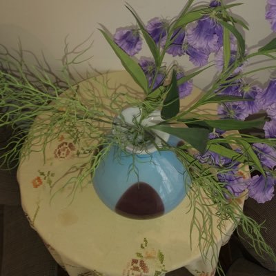 rainyonsundae's profile picture. 🍓🦮💌 / everything just flows ;p * ꔛ * storytelling through illustrations and line art Illustration * prints *drawing *storytelling