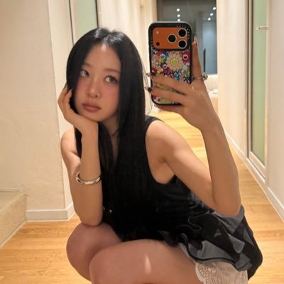 gowonien's profile picture. we are the last call and we’re so pathetic