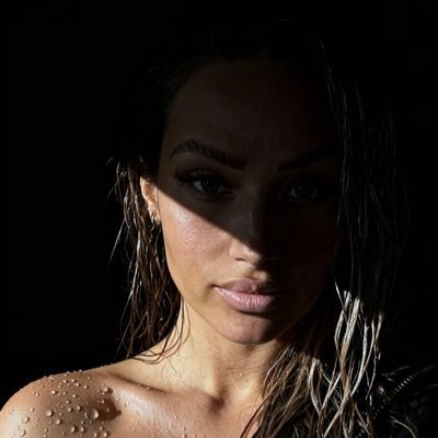 alycherry_'s profile picture. Romains 8:31 ✞