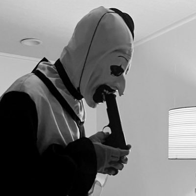 RU5xP2pQ2evUTPK's profile picture. 三流コスプレオッさん 手間をかけない誰でもできる技術でクオリティより アイデア勝負でやってます よろしくお願いいたします。彼女@yuu_jo04 さん