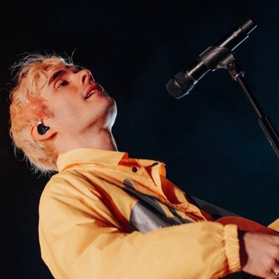 cha0sultimate's profile picture. 20 | he/him | part time soulmate, full time problem | i am all of me 🧡 banner by @xio__023 !!