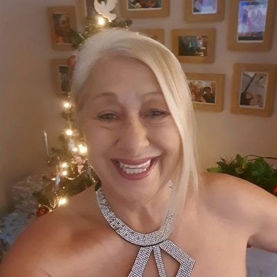 DebCullen169897's profile picture. Aspiring author 📖 book lover ♥️ life long reader📚

Debut novel LETTERS. True crime memoir...😊
yes a bit of a shady past 😎
🤣🤣 ♥️