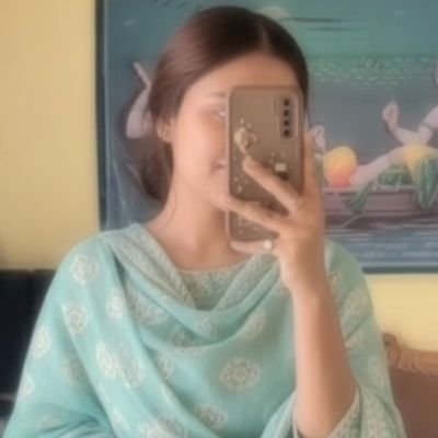 aksh_rkwr's profile picture. Teach||Travel||Eat🎀
https://t.co/6qaTkWMPnO