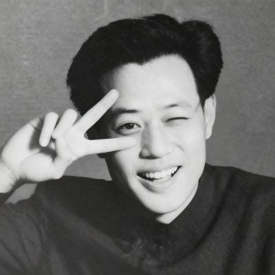 ZZYtheReformist's profile picture. 赵紫阳（1919年10月17日—2005年1月17日），原名赵修业，河南滑县人，中国共产党和中华人民共和国政治人物，原正国级领导人，曾任中华人民共和国国务院总理、中国共产党中央总书记。