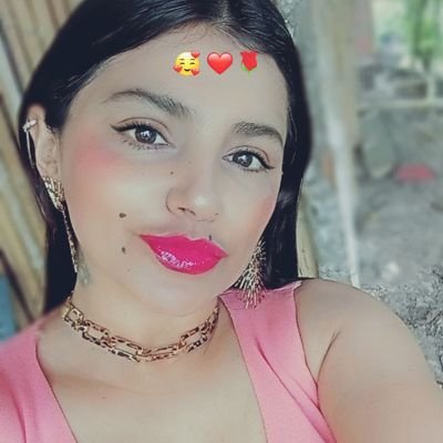 milyroyero's profile picture. El verbo iluminar
lo inventaron tus ojos
cuando yo, ciego,
te vi por primera vez…