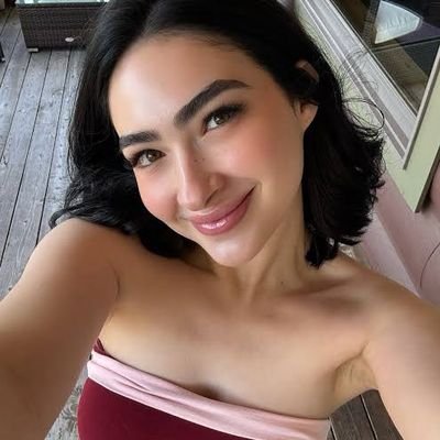 maya845215555's profile picture. 