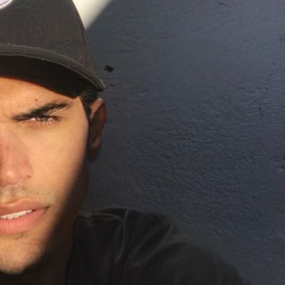 snowsxcx's profile picture. 𝙅𝙚𝙨𝙪𝙨 𝘾𝙧𝙞𝙨𝙩𝙤 𝙚́ 𝙢𝙞𝙣𝙝𝙖 𝙢𝙖𝙞𝙤𝙧 𝙧𝙚𝙛𝙚𝙧𝙚̂𝙣𝙘𝙞𝙖 𝙙𝙚 𝙖𝙢𝙤𝙧.❣️