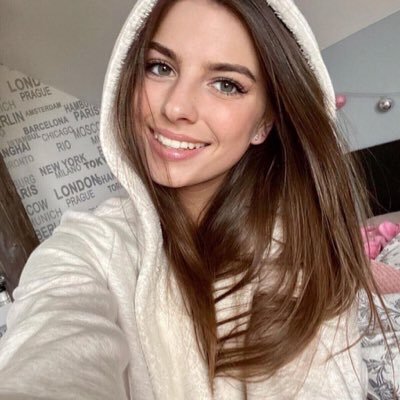 DumbThoughts4YT's profile picture. 🍁🍂🍃 Love life, love beauty, use your hands to manage your career and your freedom.