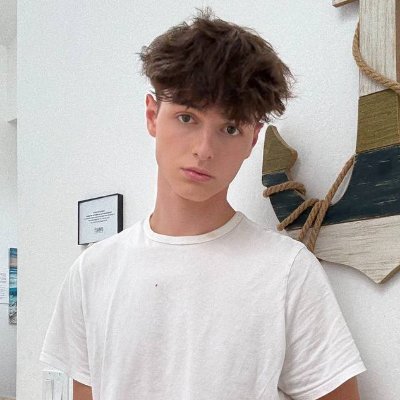 Chase_The_Money's profile picture. Wanna play? 😈👇🏻