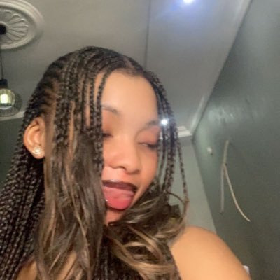 faibabyy's profile picture. 🔟, money spender, petite, antisocial🧟‍♀️