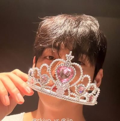taeginismo's profile picture. the most beautiful moment in life.
