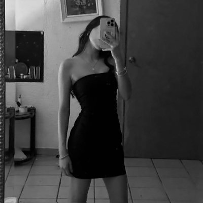 MelSweeet's profile picture. 22 • Just a girl who tweets too much | don’t fall in love 🖤 League enjoyer 💜 MASTER 💜