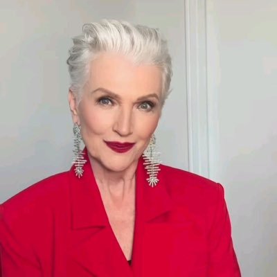 maye09980's profile picture. Bestselling International Author of A Woman Makes A Plan 📖Doctor of Dietetics👩‍🎓Supermodel😉💃