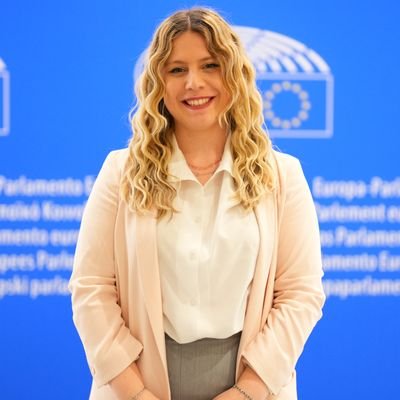 martinarubino7's profile picture. 🇪🇺 Advocate for SRHR, progressive narratives, transfeminism, active citizenship & ecologism | 🩸 @notampontaxit founder
Views are mine