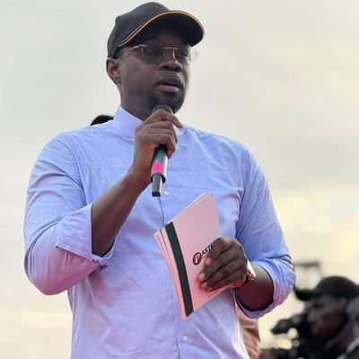 MamyUnited's profile picture. Très grincheuse les matins D’ordinaire, je parle beaucoup, mais parfois, le silence m'envahit sans prévenir,
Vendeuse de parfum et cosmétiques très douée