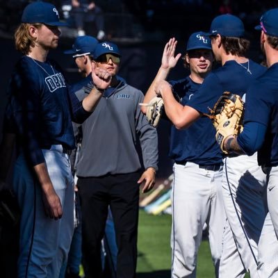 maurice_munoz13's profile picture. |AU ‘23| |M.S. Exercise Science| |USAW| |CSCS|🐗🦅