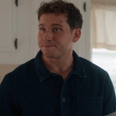 buckaroonorris's profile picture. 27 | she/her | 911 | f1 | latest fixation, heated rivalry | lando we can be world champion