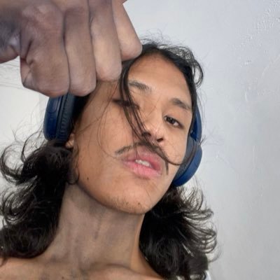 aysurdr's profile picture. 