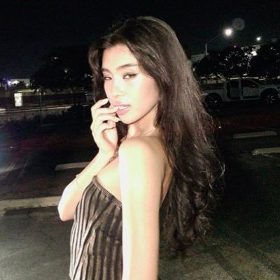 caitfagula's profile picture. ‧₊˚ ⋅* ‧₊ 🕸️witch ✦ 20 ✦ bi ⋅* ೃ༄