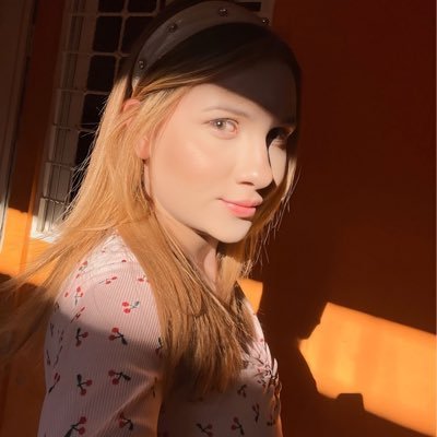 snikersam7's profile picture. no nací para encajar, nací para expresarme. || 5 días a la semana soy abogada. El resto me hago la loca con elegancia… muy de CR7 y Modric🤍