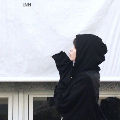 _1uax's profile picture. @lv____33 @4nO_ch @OoO_SINO