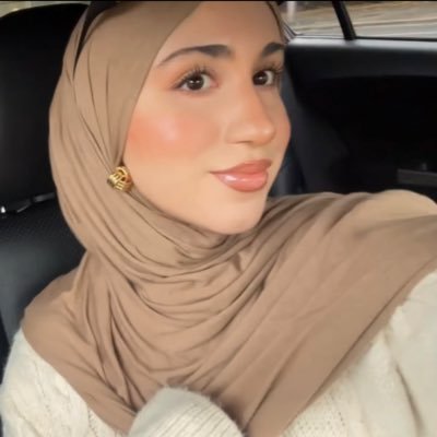 notpjm's profile picture. poetry lover, yearner