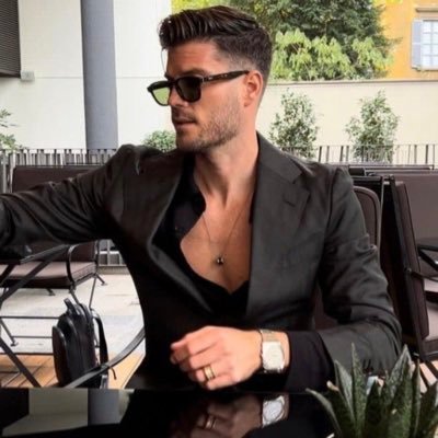 klluz_'s profile picture. على البَال.