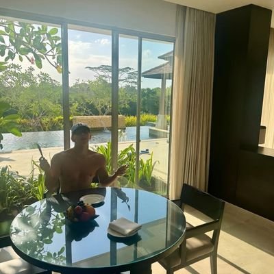 JUNK517531's profile picture. ❤️❤️❤️❤️❤️❤️