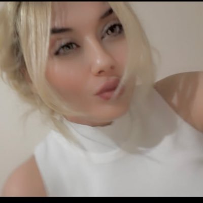 lizzy_bannet's profile picture. ...and she lived happily ever after...