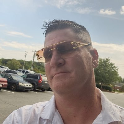 Geneemasttt's profile picture. 