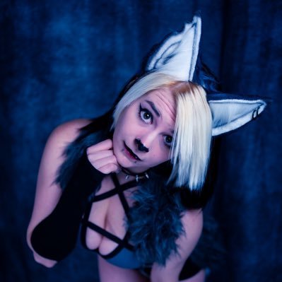 Littleloona22's profile picture. 🐾 Puppy girl spreading smiles & safe vibes. Metal soul and Gamer life. Creator of cute, cheeky & NSFW-but-covered fun. Be weird, be you 🖤