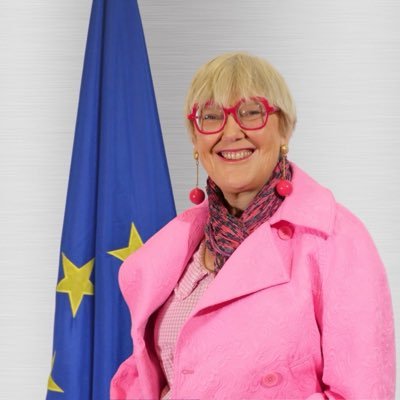 sarah_ironside's profile picture. Chairperson @DILBelgium #suicideprevention #mentalhealthmatters Irish EU Citizen. Proud Mum of #rugbygirl referee Katie Jane #rugbyboy TomTom  Personal views