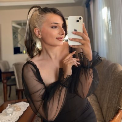 ay___lar's profile picture. food industry