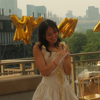 oatmemo's profile picture. game developer & cartoonist // my love language is riddles // she/they ʕ•ᴥ•ʔ