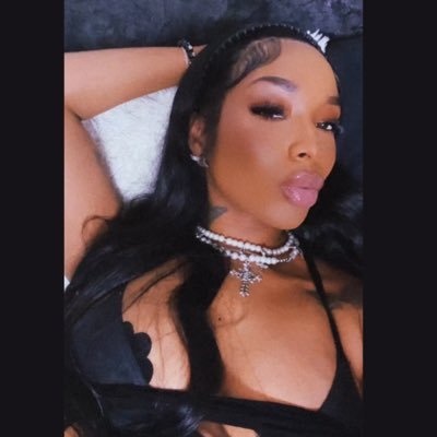 _itstricee's profile picture. unapologetic..only the strong survive.