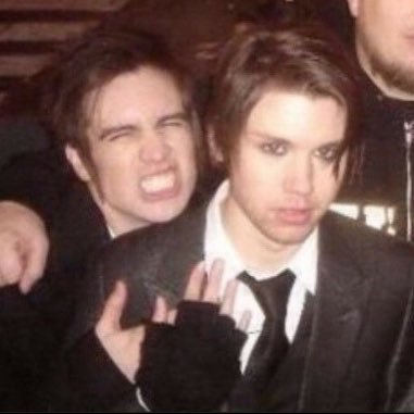 whaminof's profile picture. I heard Phil Lester got in trouble for playing with slime in class like he literally has adhd he needs it #ryden