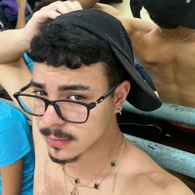 aguinagaldizin's profile picture. ⚔️