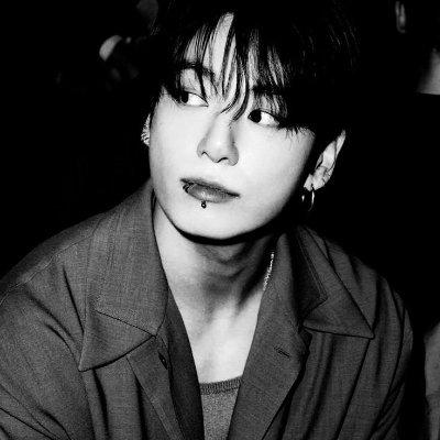 noirsinner's profile picture. Hidden in the verses, the unknown of being. Vast in detail, it's up to you to know. Deep and enigmatic. With all its countless riddles. Between waves and stoms.