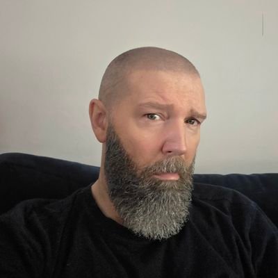 vikings1969's profile picture. EVERTON FC, up the fucking Toffees! Tattoos, beer, wine, Widnes Vikings #efc 💙 #nsno 💙 #coyv 🖤